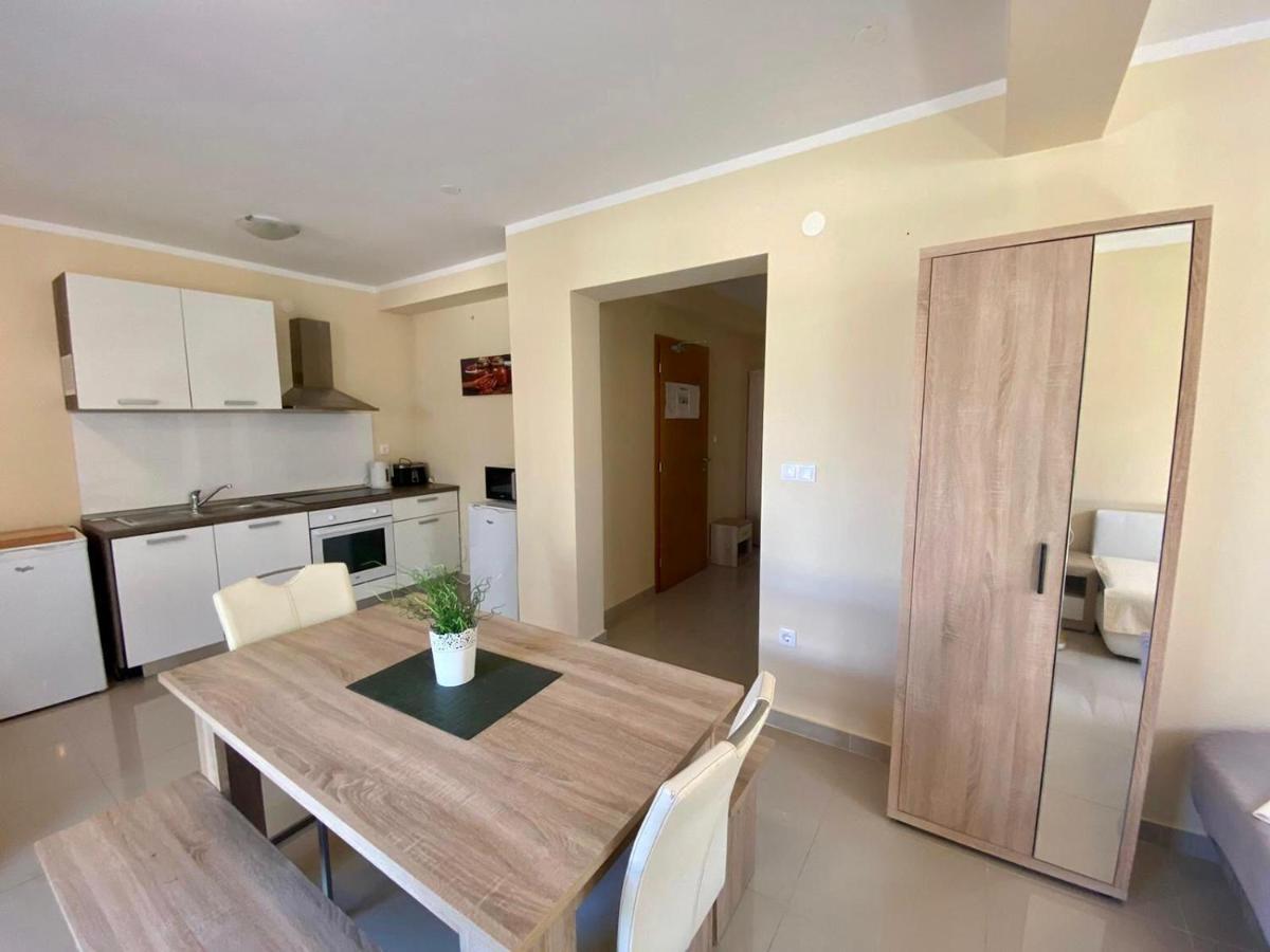 Atrium Novalja Apartment Exterior photo