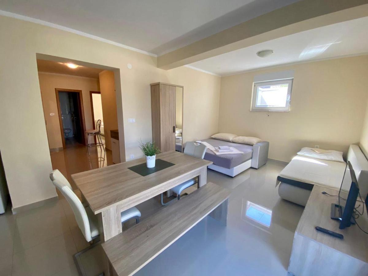 Atrium Novalja Apartment Exterior photo