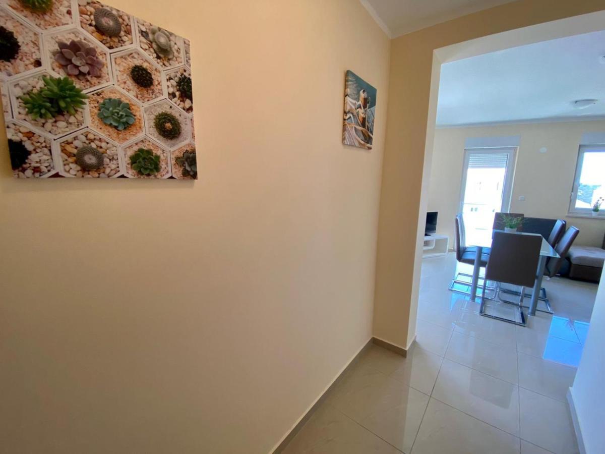 Atrium Novalja Apartment Exterior photo
