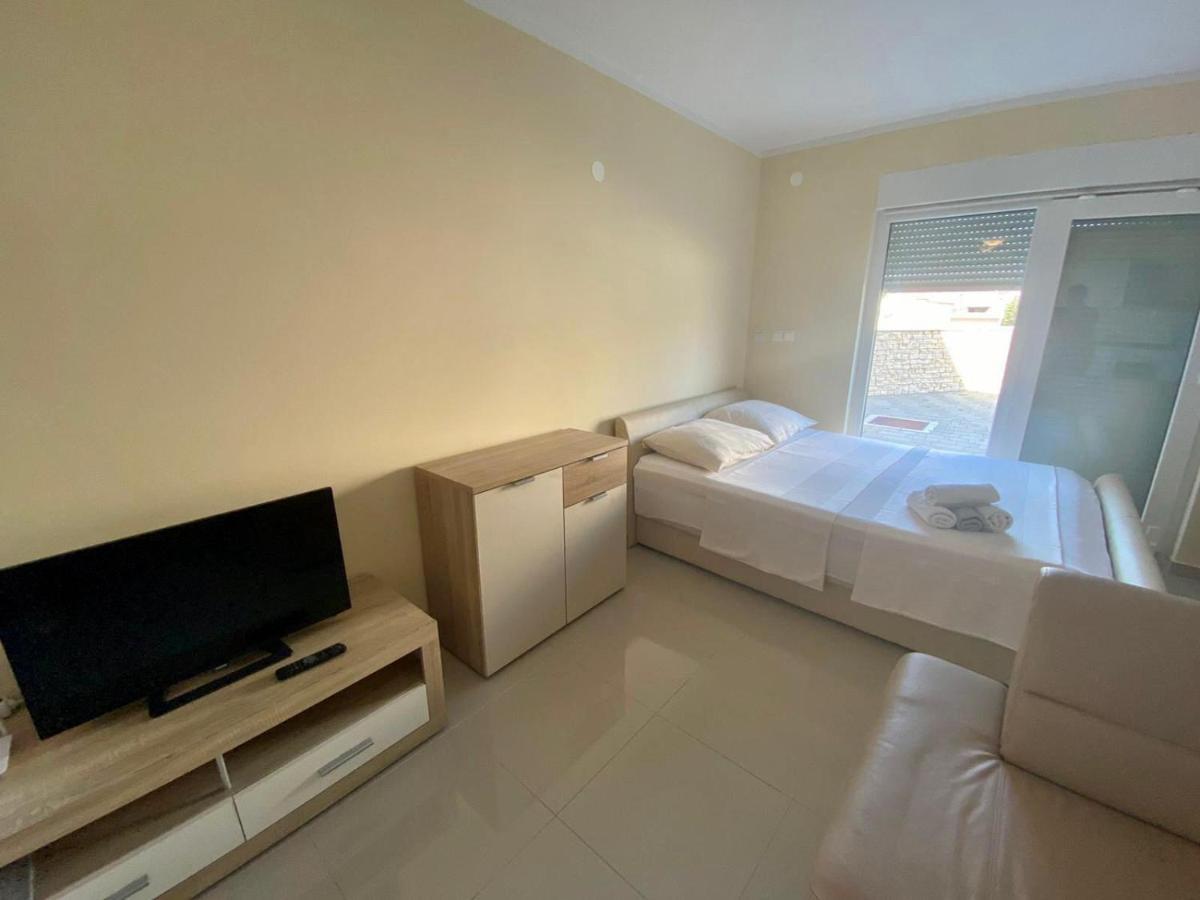 Atrium Novalja Apartment Exterior photo